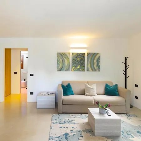 Mh Apartman *